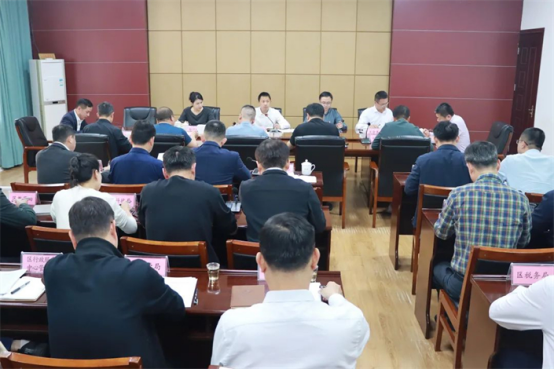 洛江區(qū)專題研究一季度經(jīng)濟社會發(fā)展良好開局相關(guān)工作